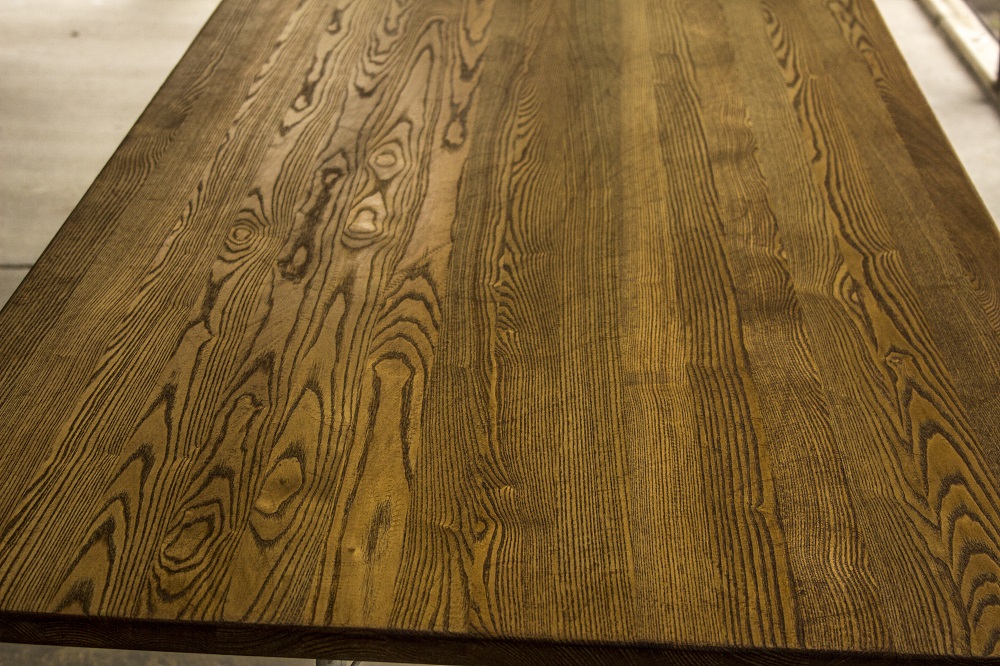 Black Ash Table eml
